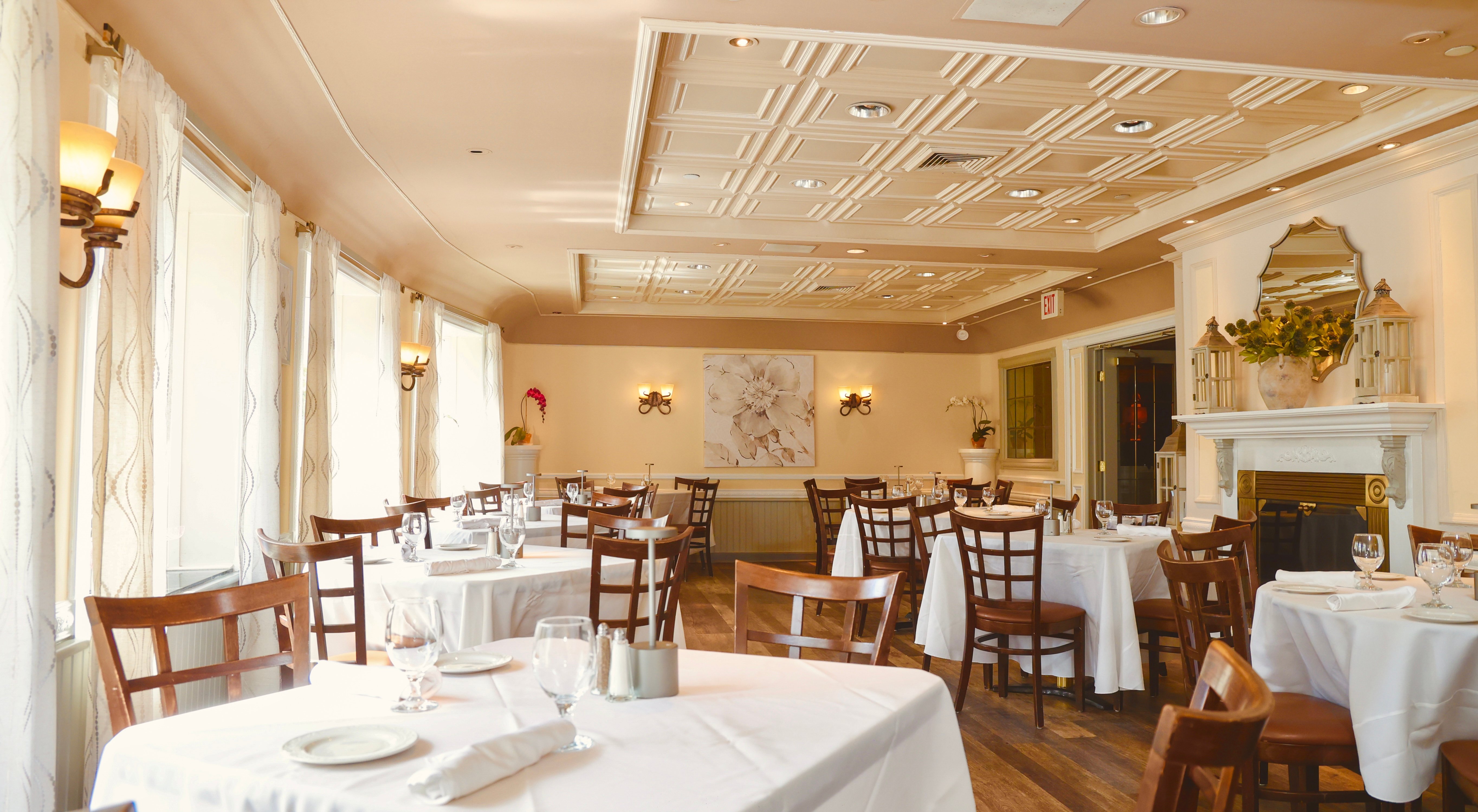 Volpe Rose Room